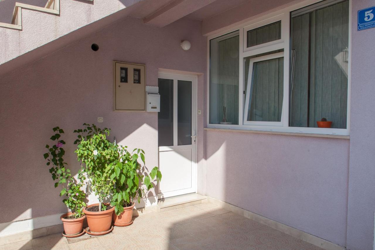 Apartments Dragan Baška Voda Eksteriør billede