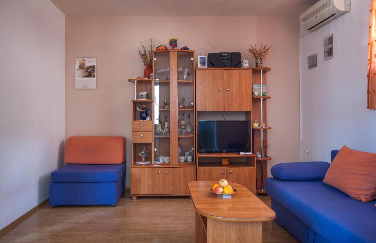 Apartments Dragan Baška Voda Eksteriør billede