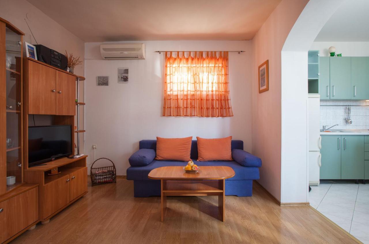 Apartments Dragan Baška Voda Eksteriør billede