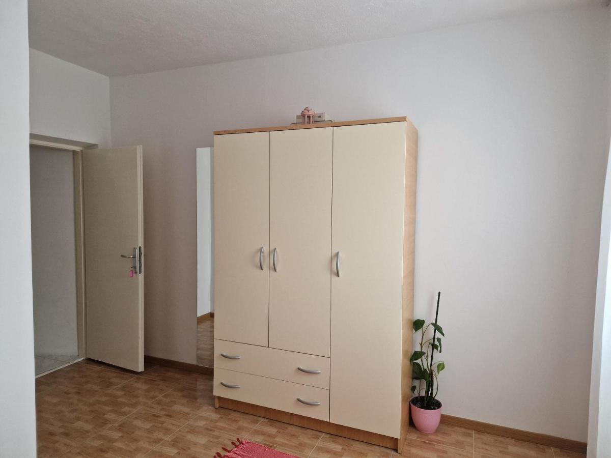 Apartments Dragan Baška Voda Eksteriør billede
