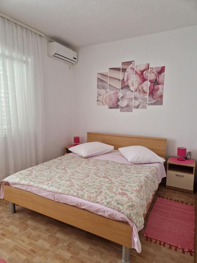 Apartments Dragan Baška Voda Eksteriør billede